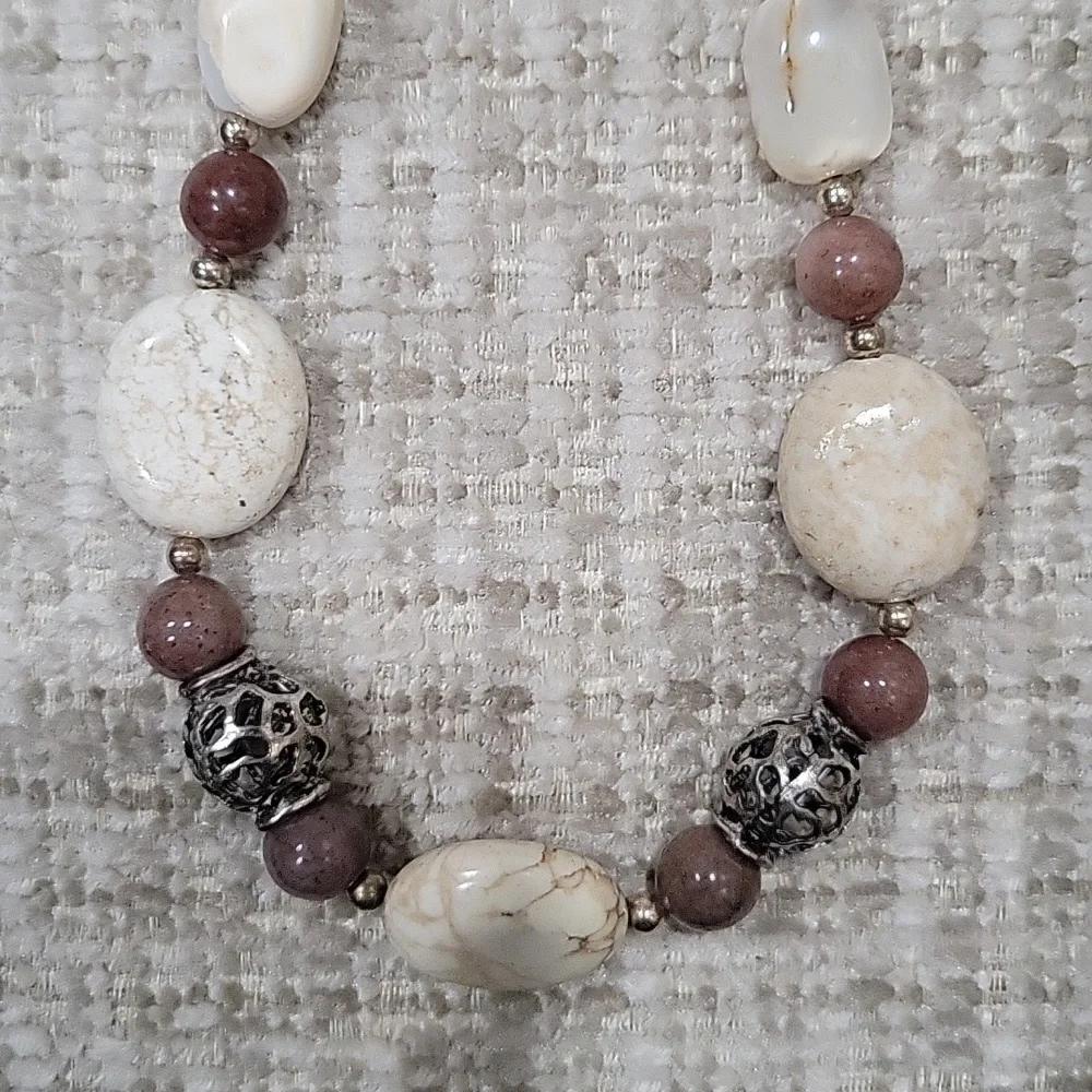 Necklace - Picture 2 of 3